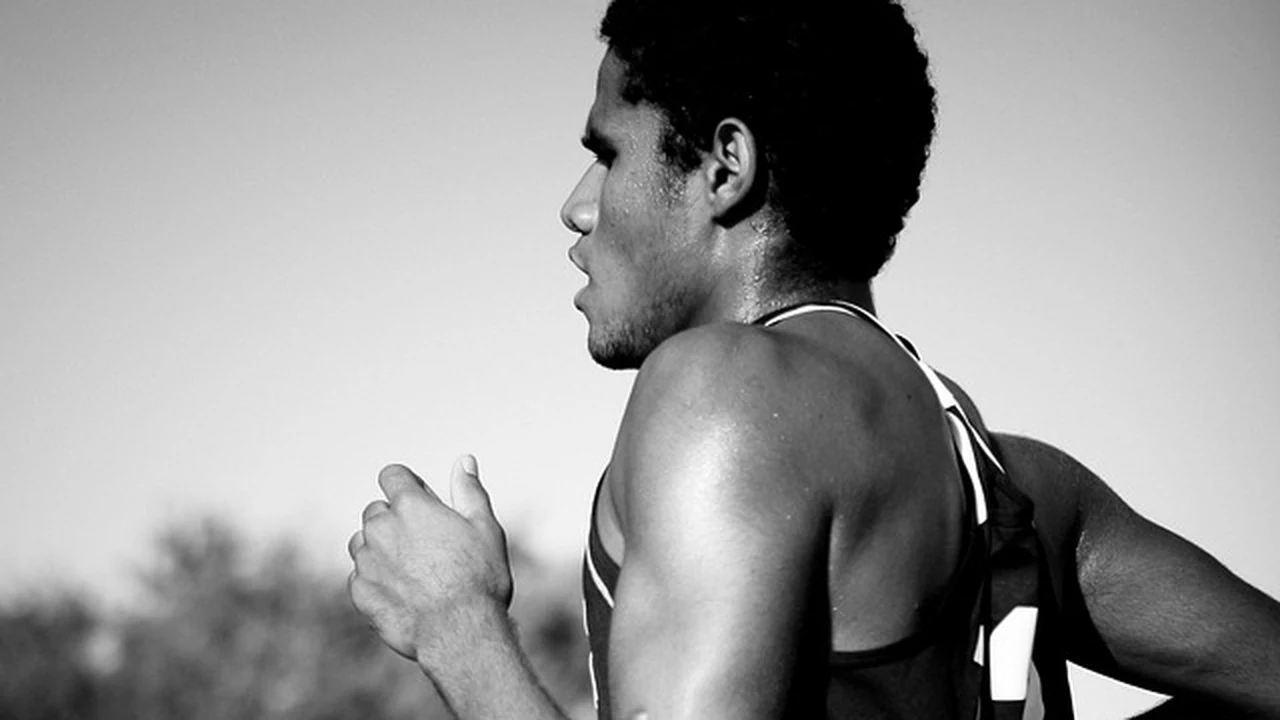 Altitude Training Benefits for Runners featured image for specialized running guidance