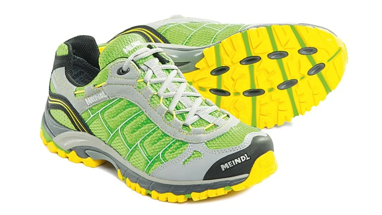 Choosing the Right Trail Running Shoes supporting running article image