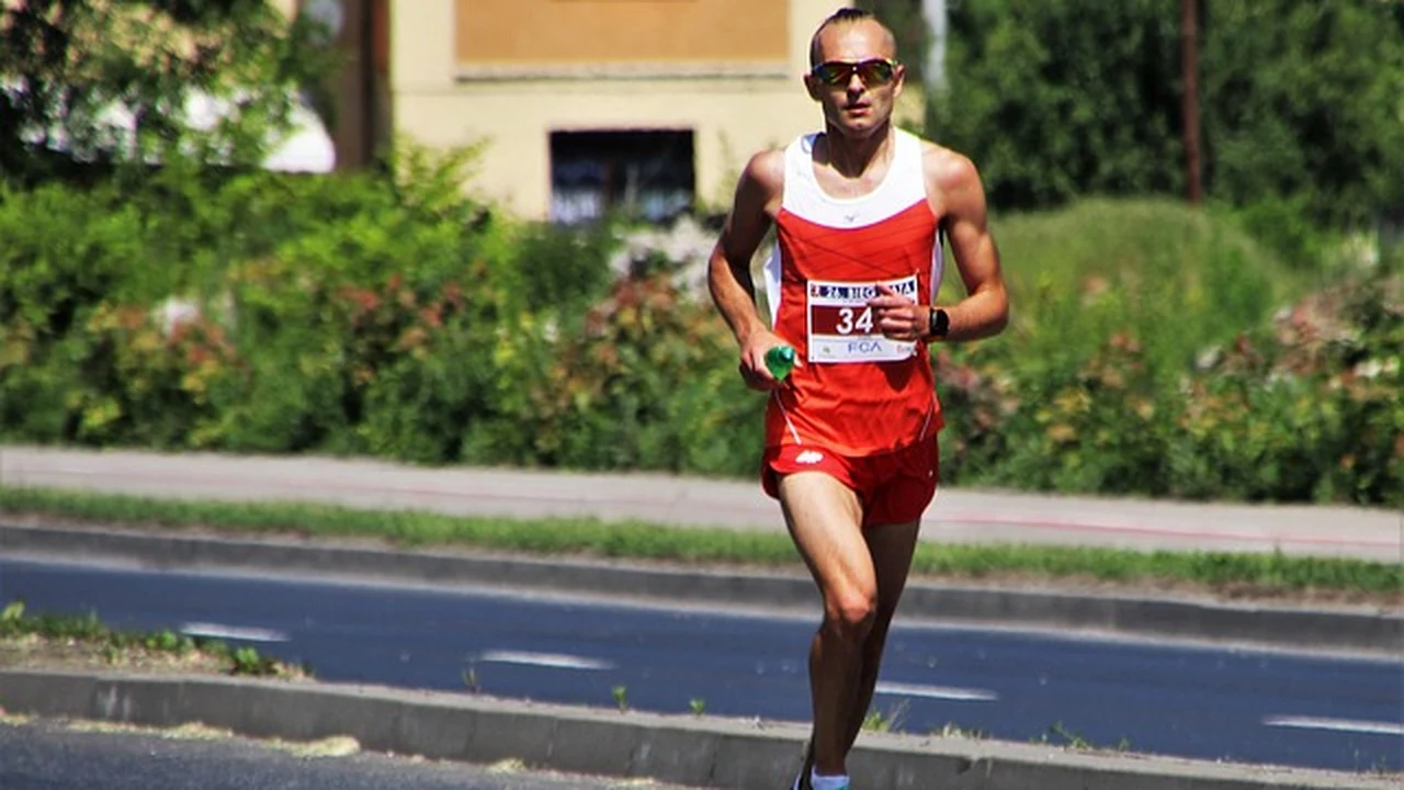 Mastering Tempo Runs supporting running article image