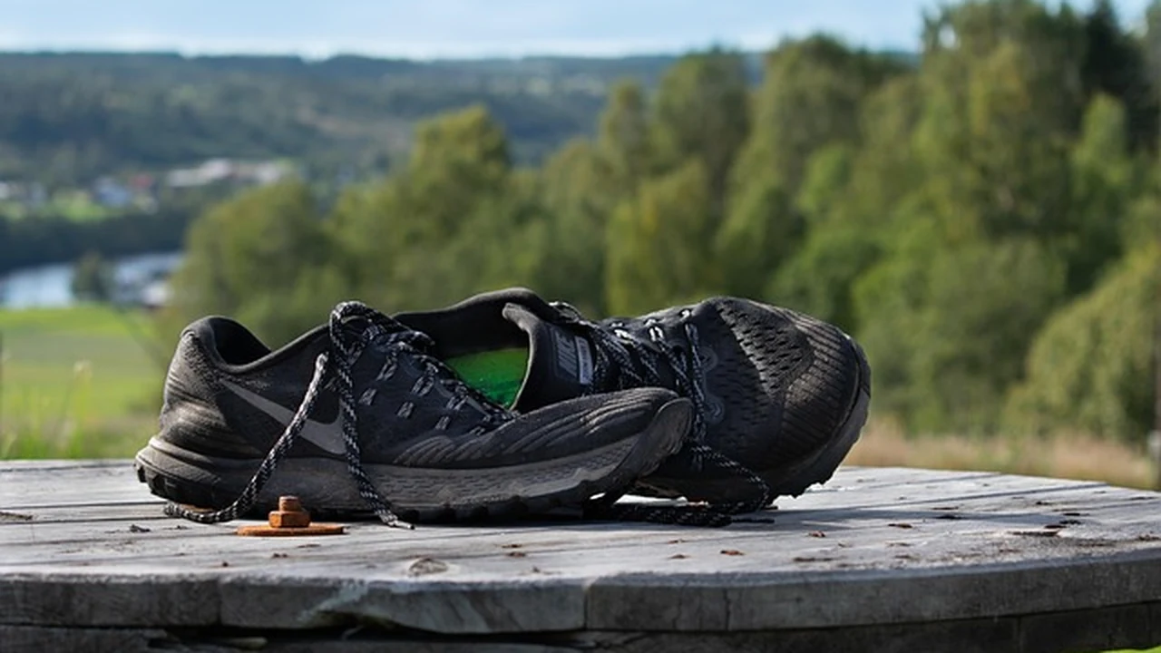 Quick Answer: When Runners Need More Than Water supporting running article image