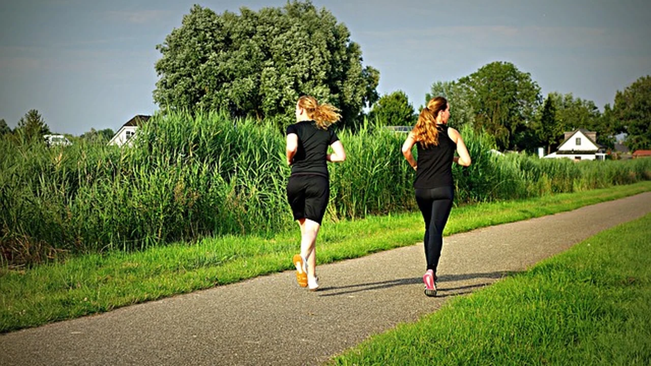 Healthy Grocery List for Runners featured image for running nutrition guidance