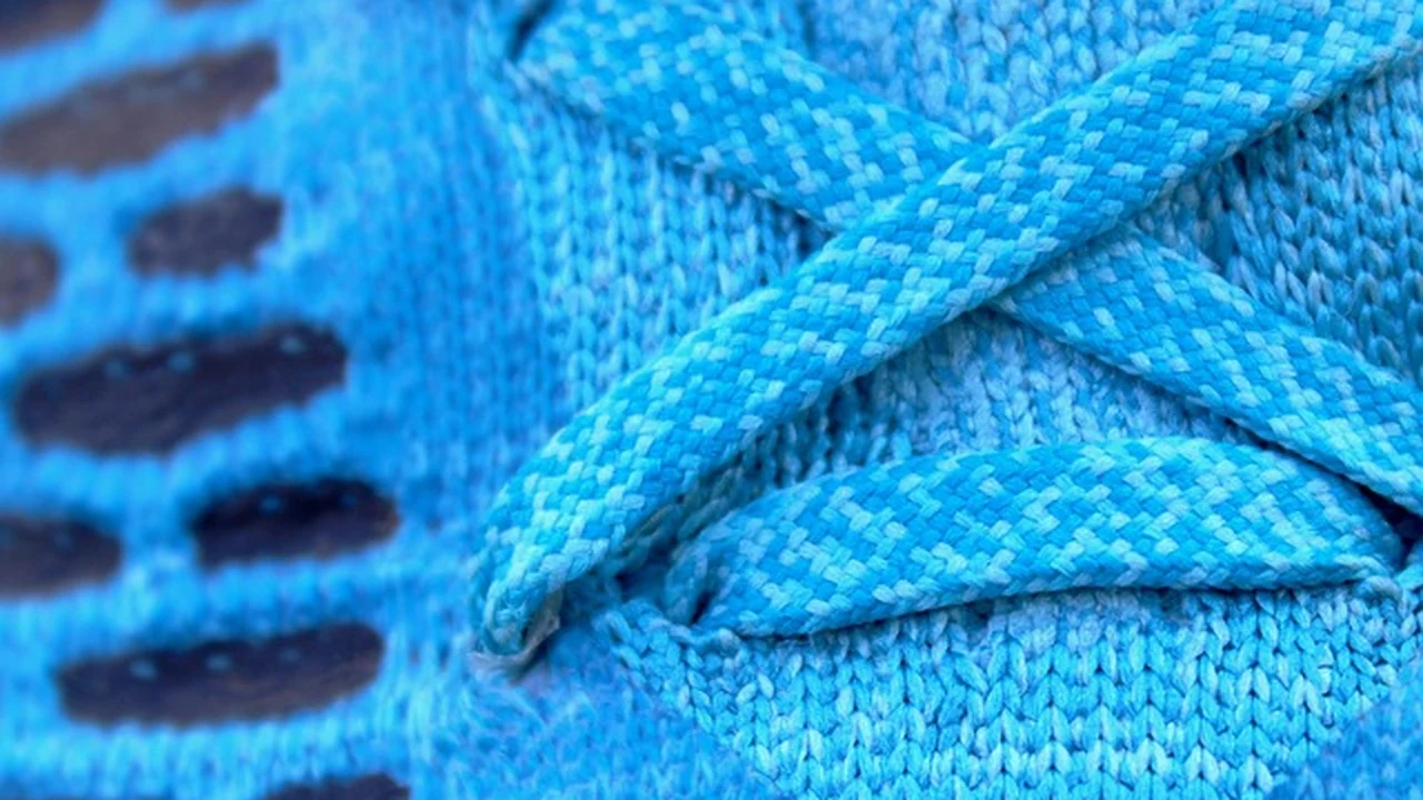 How Heat Training Works: The Physiology Behind the Gains supporting running article image