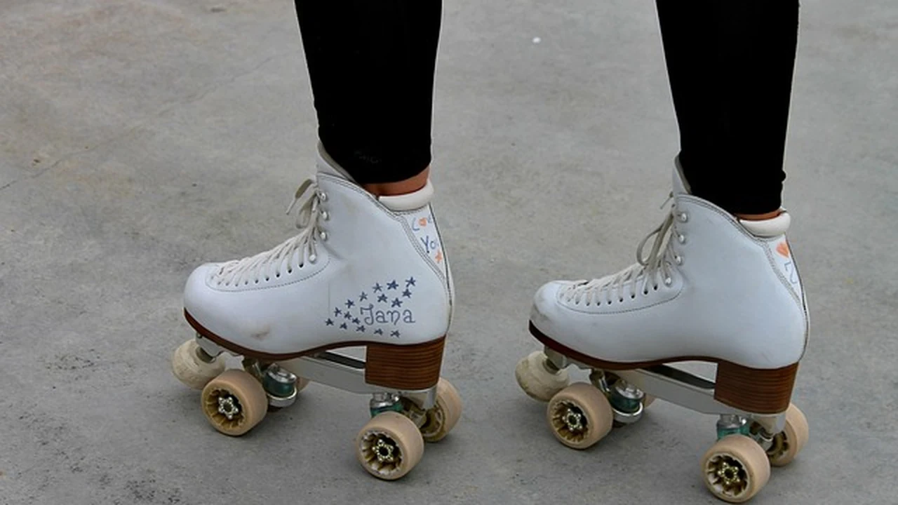 How to Foam Roll for Runners featured image for recovery guidance for runners