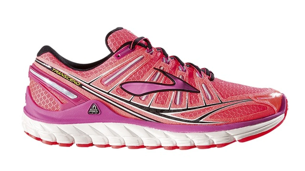 Complete Dynamic Warm-Up Routine Before a Run supporting running article image