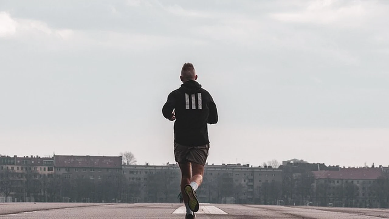 What is iron and how does it relate to running performance? supporting running article image