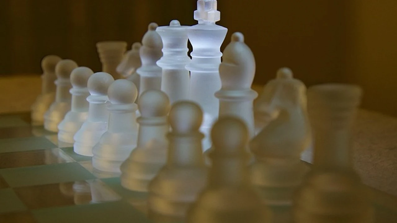 Heat, Cold, and Altitude: How Conditions Affect Taste and Intake supporting running article image