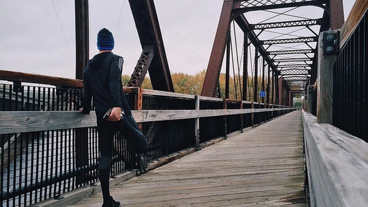 Optimal Stretching for Runners featured image for recovery guidance for runners