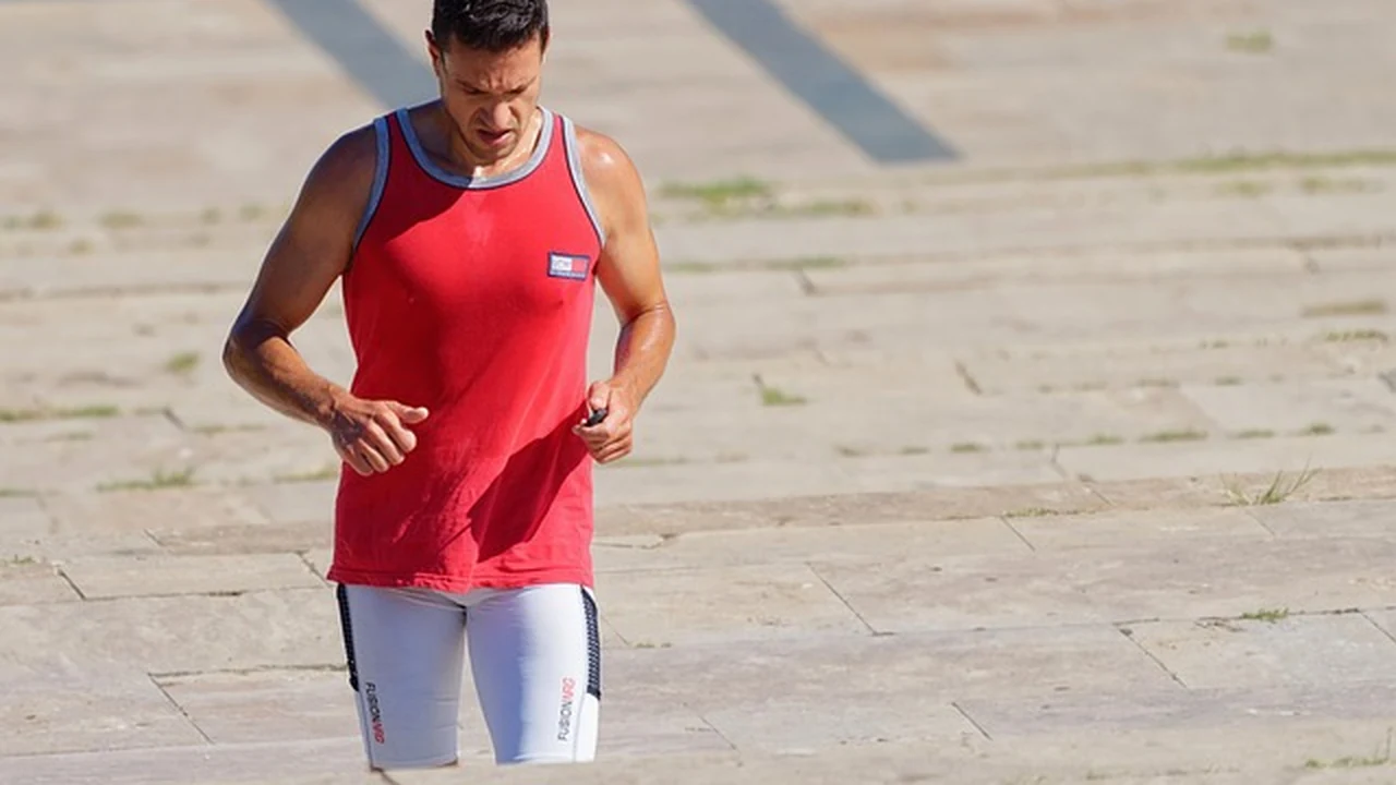 Preventing Low Energy Availability supporting running article image