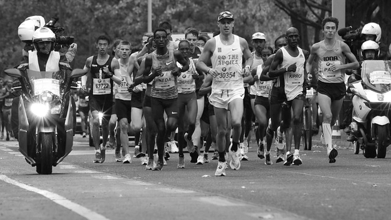 The Importance of Carbohydrates for Marathon Runners supporting running article image