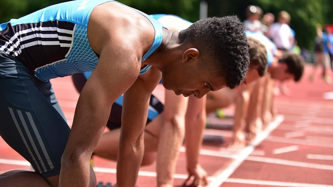 Ideal Foods for Carb Loading supporting running article image