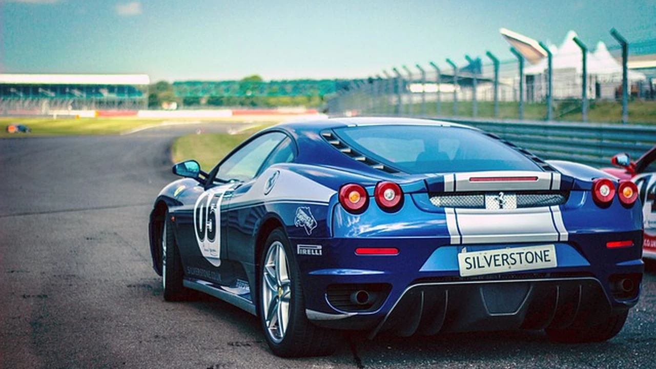 Preventing and Overcoming the Hitting the Wall Marathon Challenge featured image for race preparation guidance