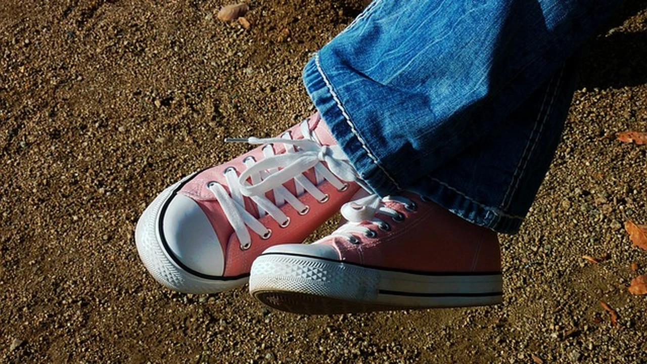 Running vs Jogging featured image for beginner running guidance