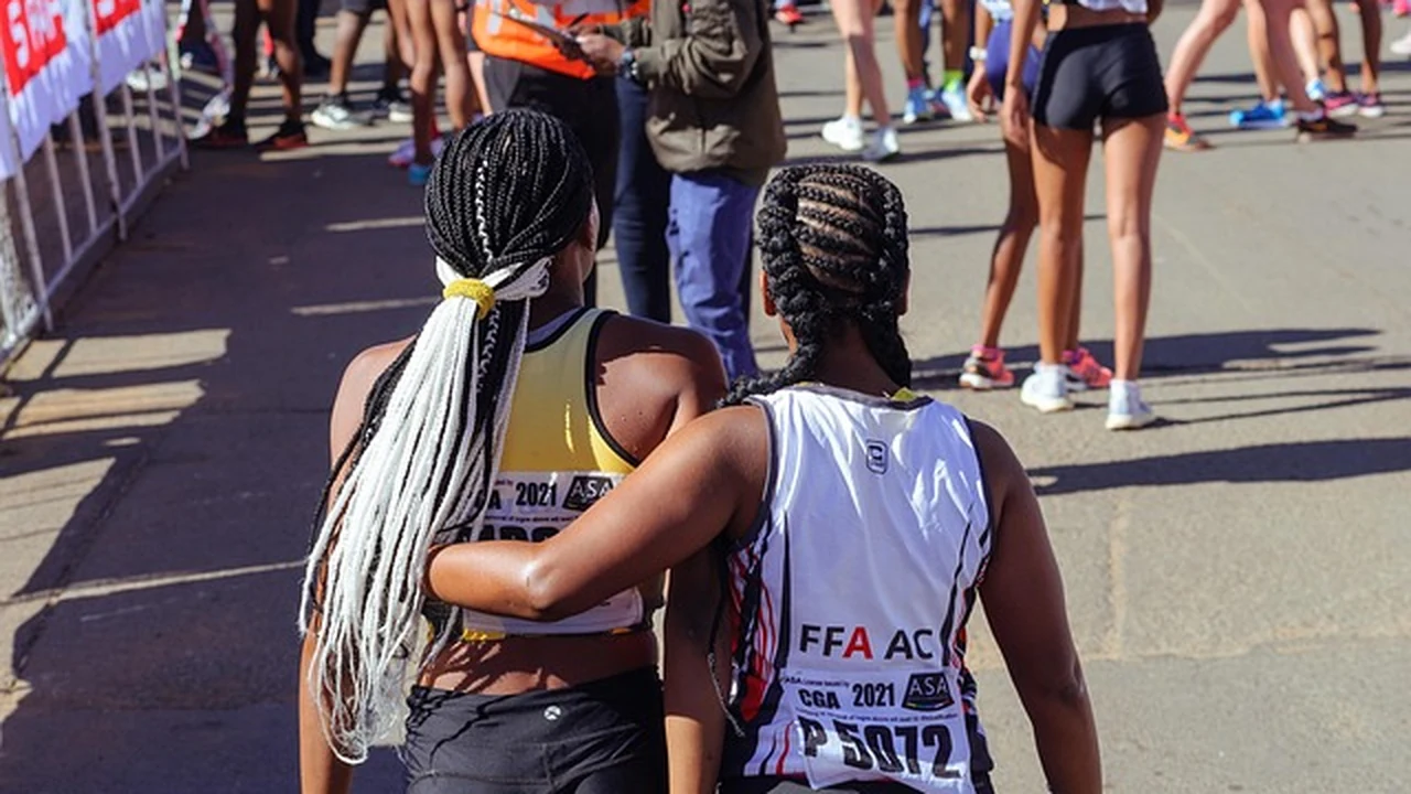 Tips for Running with Sore Muscles supporting running article image