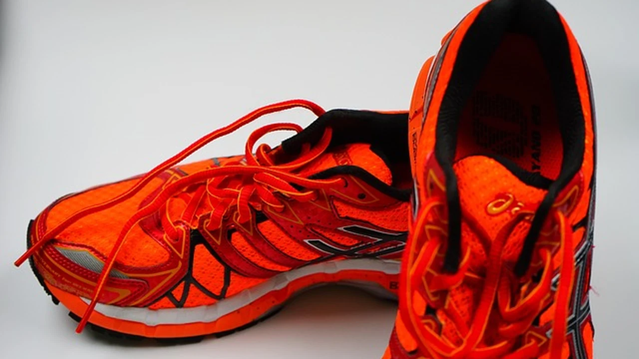 The 10 Biggest Mistakes New Runners Make (and How to Avoid Them) supporting running article image