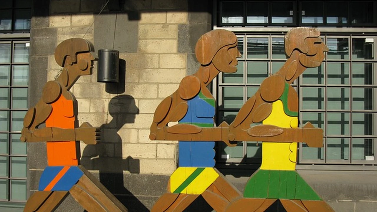 4. Stress Fractures supporting running article image