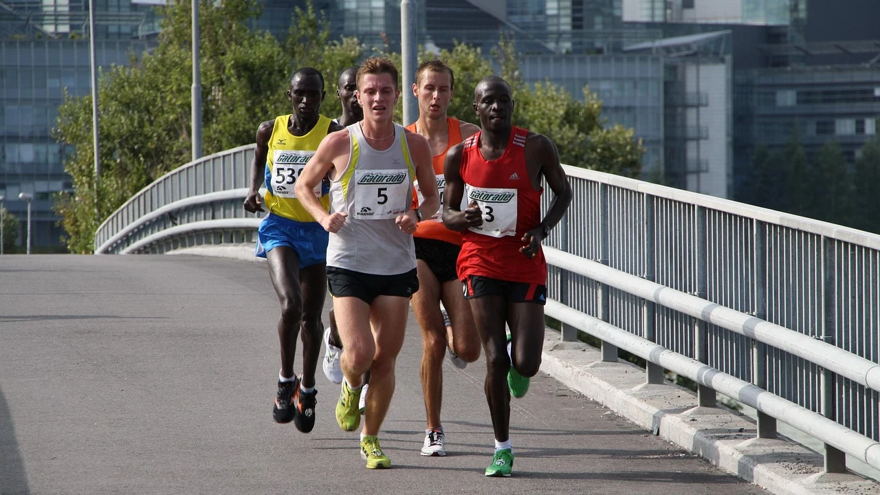 Ultimate Sub 4 Hour Marathon Training Plan featured image for race preparation guidance