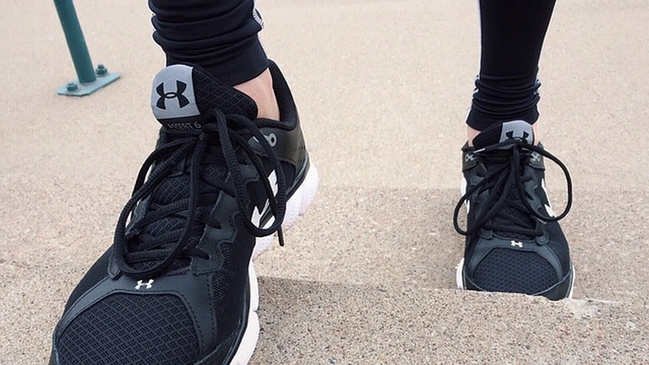 What Is a Tempo Run? supporting running article image